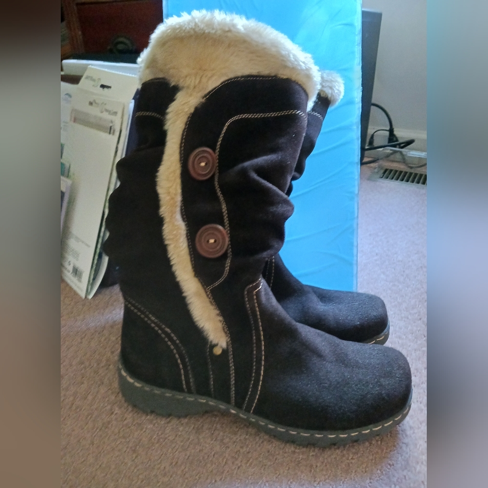 Bare Traps tall boots